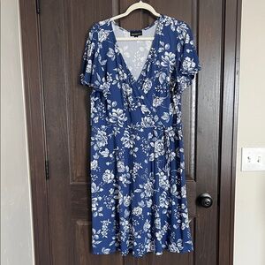 Fortune+Ivy Floral Blue and White Dress Size 2x